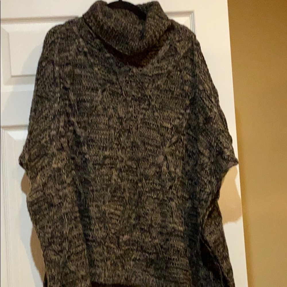 Turtle neck poncho
